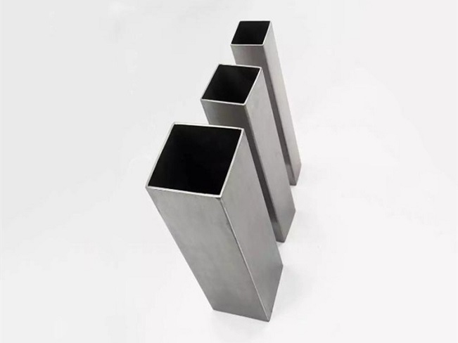 ��˿304����ַ���