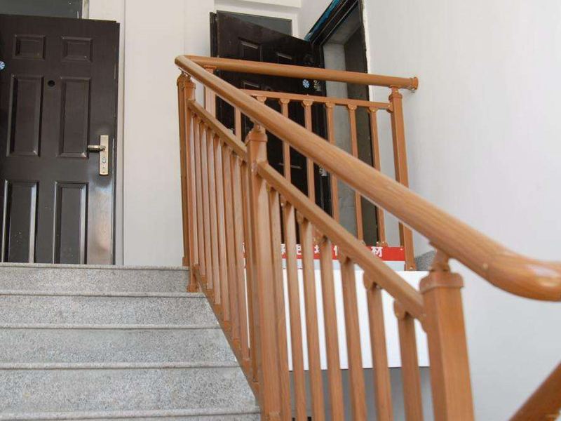 �����ľ�ƹ�