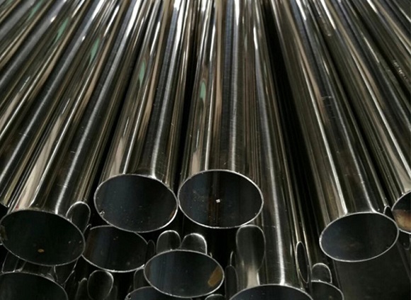 304����ֹ�����ӹ������е�΢��ת��