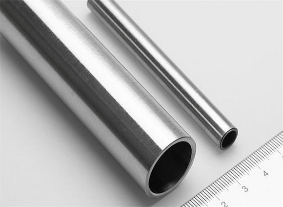 �����Բ��ʵ������