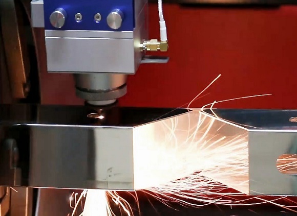 �������Ʒ�ܼ��йܼӹ�