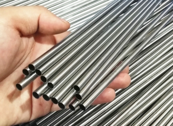 304����ֹܲ��м���